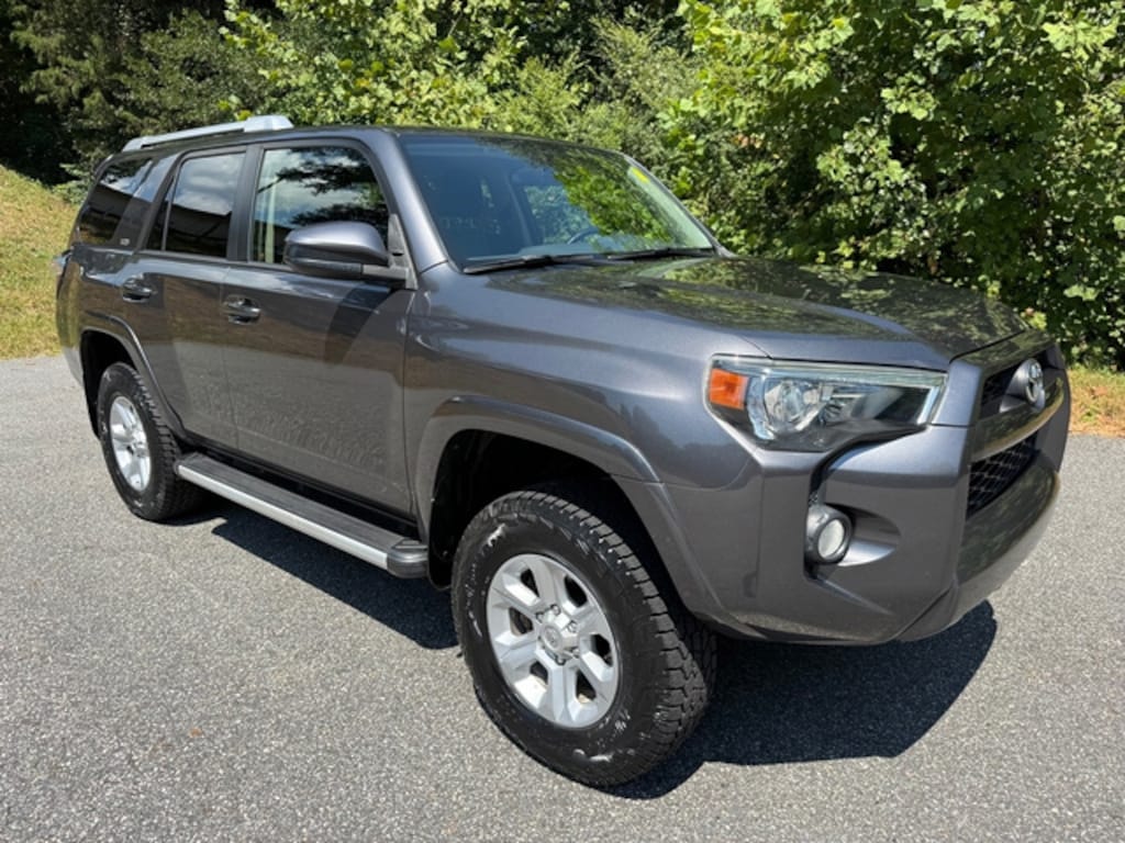 Used 2017 Toyota 4Runner SR5 4WD SUV