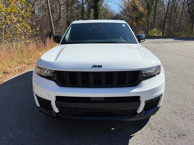 2025 Jeep Grand Cherokee Altitude X photo 3