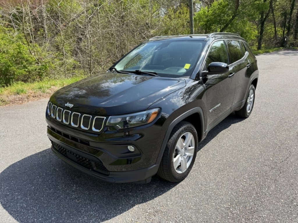 Used 2022 Jeep Compass Latitude 4WD SUV