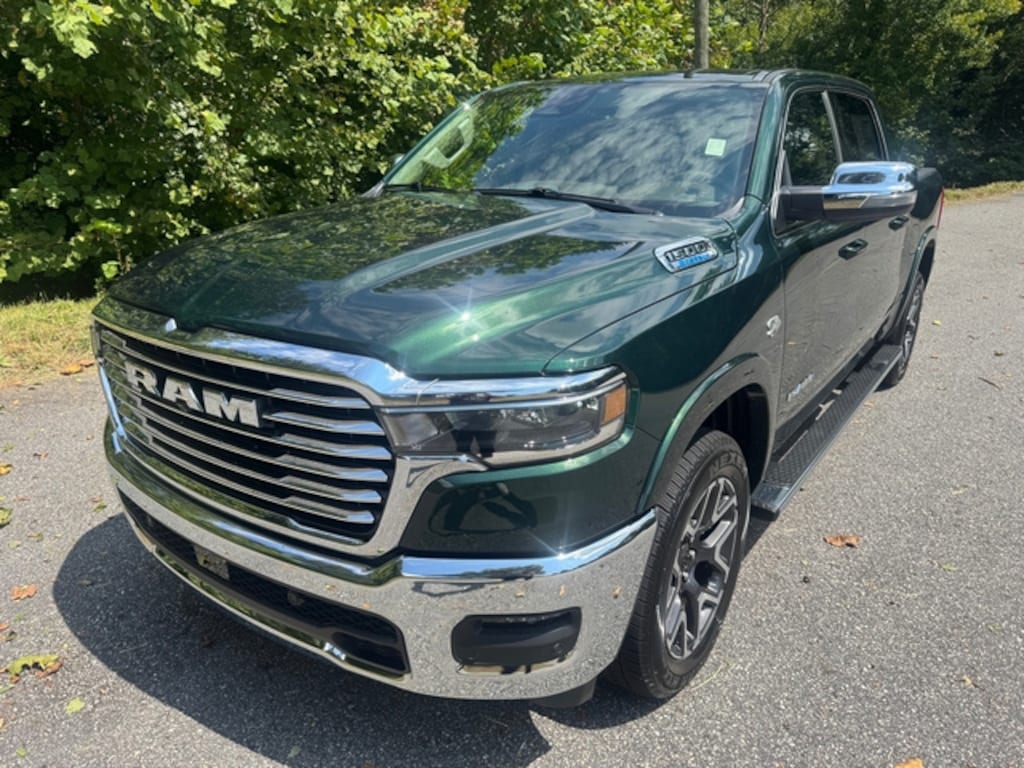New 2026 Ram 1500 Laramie Crew Hemi 4WD Pickup