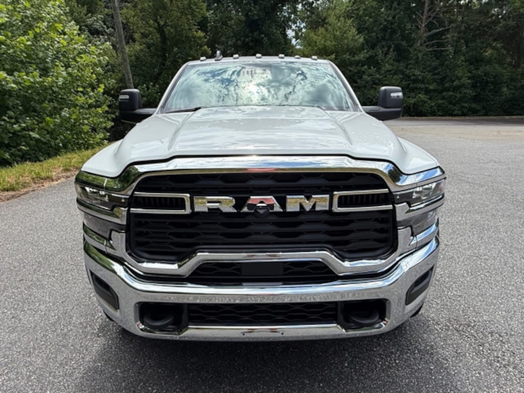 New 2026 Ram 5500 Chassis Cab Tradesman R/C 4WD 84 CA Cummins Pickup