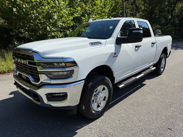 2026 Ram 3500 Tradesman photo 2