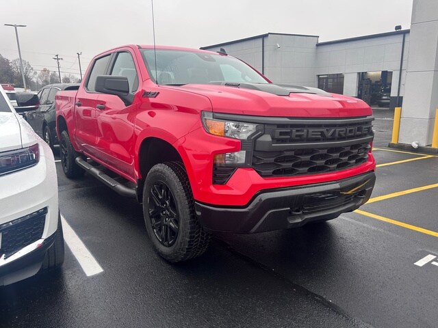 2025 Chevrolet Silverado 1500 Custom Trail Boss photo 2