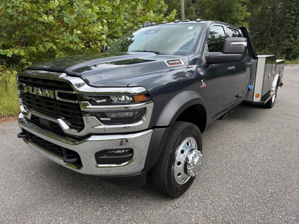 New 2025 Ram 4500 Chassis Cab Tradesman Crew 4WD 84 CA Cummins Pickup