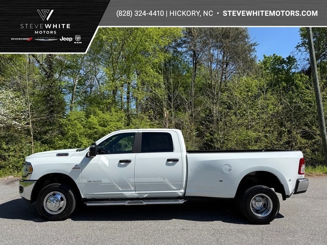 2024 RAM 3500 Big Horn 4X4 Crew Cab LWB's photo