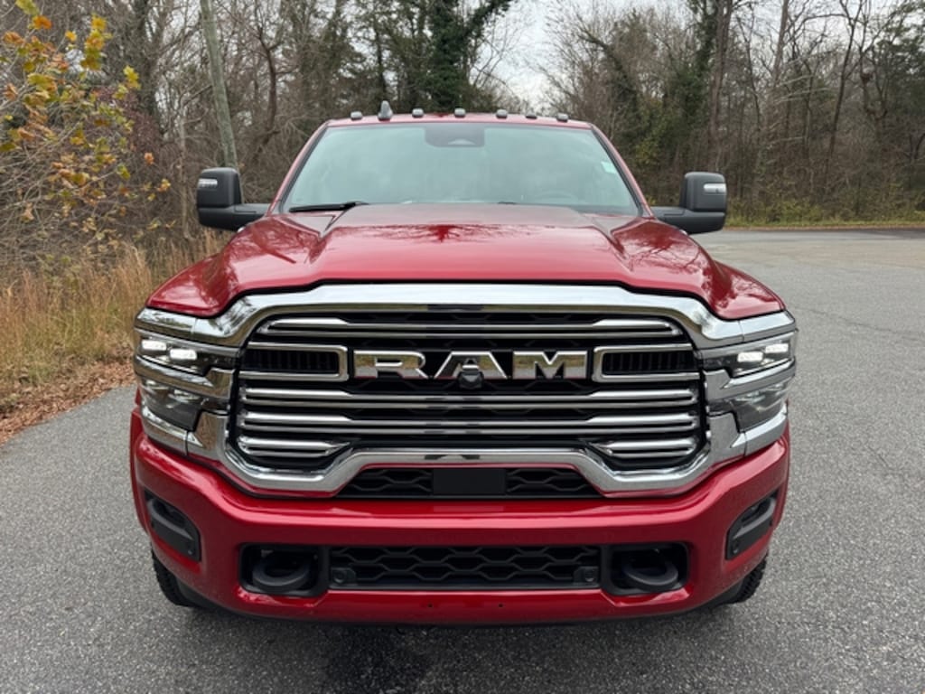 New 2026 Ram 5500 Chassis Cab Big Horn/Laramie Crew 4WD Cummins 9 Combo Bed Pickup