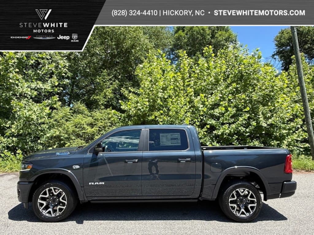 New 2026 Ram 1500 Laramie Crew Hemi 4WD Pickup