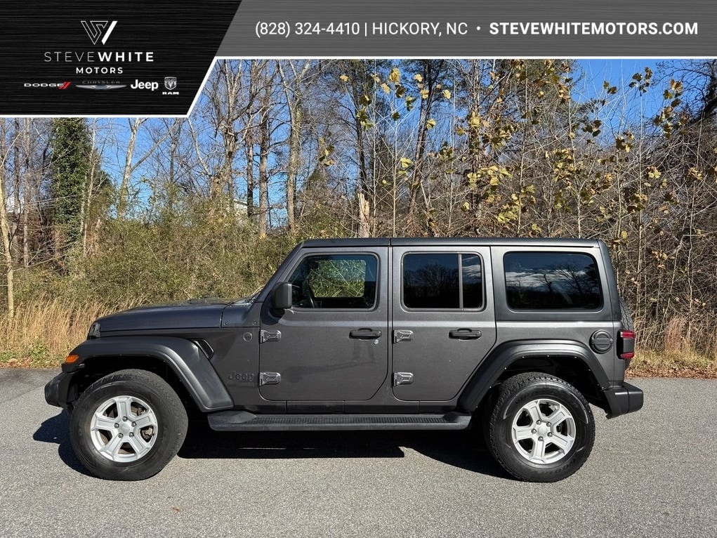 2022 Jeep Wrangler Sport S's photo