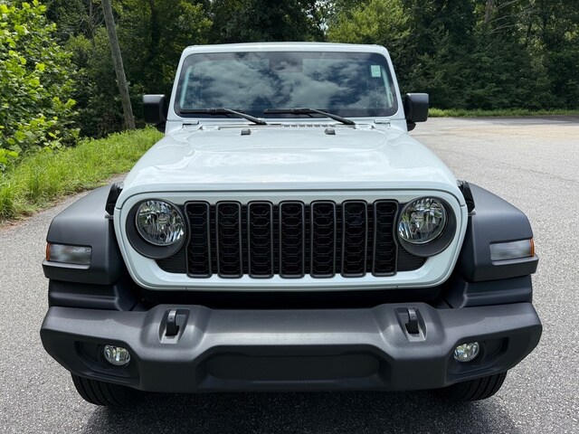 2025 Jeep Wrangler Sport S photo 3