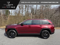 2026 Jeep Grand Cherokee Laredo Altitude 4WD Sport Utility