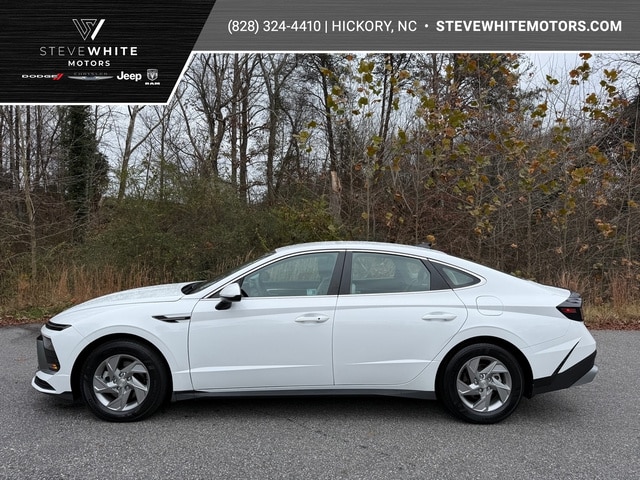 2025 Hyundai Sonata SE's photo