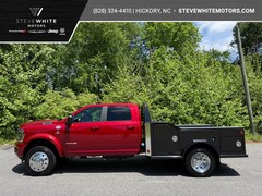 2026 Ram 4500 Chassis Cab Big Horn/Laramie Crew 4WD Cummins 9 Combo Bed Pickup