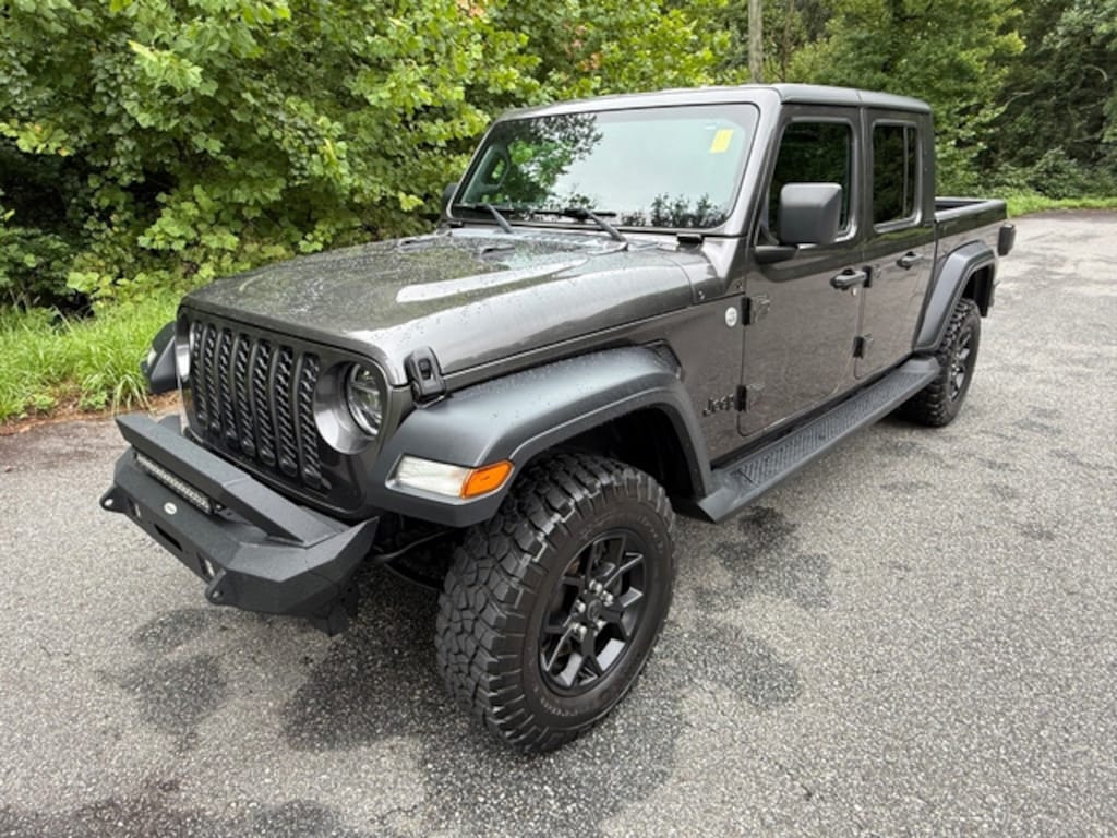 Used 2020 Jeep Gladiator Sport S Truck Crew Cab
