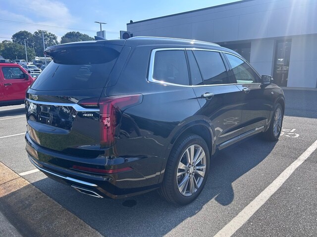 2024 Cadillac XT6 Premium Luxury photo 3