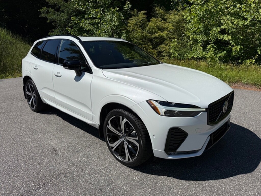 Used 2023 Volvo XC60 Ultimate Dark Theme AWD SUV