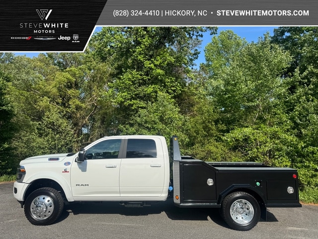 2026 RAM 4500 Big Horn 4X4 Crew Cab DRW 173" WB's photo