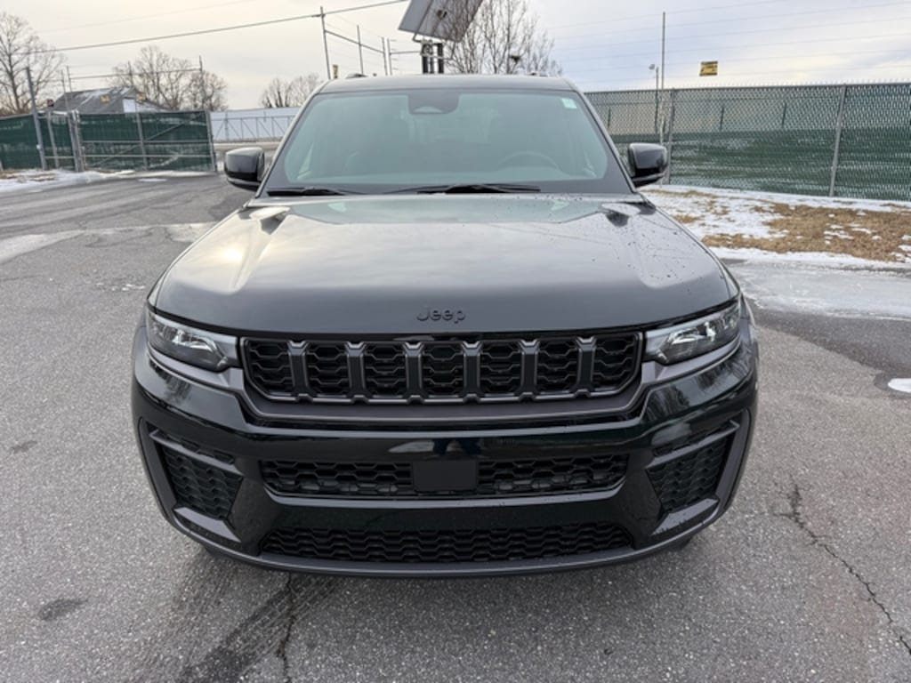 New 2026 Jeep Grand Cherokee Laredo Altitude 4WD Sport Utility