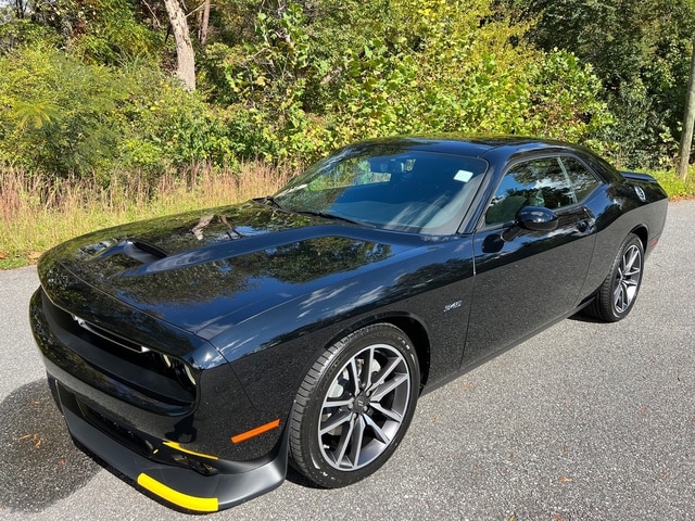 Used 2023 Dodge Challenger R/T with VIN 2C3CDZBT0PH654892 for sale in Newton, NC