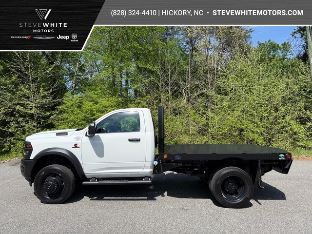 2026 RAM 5500 Tradesman 4X4 Reg Cab SWB DRW 145" WB's photo