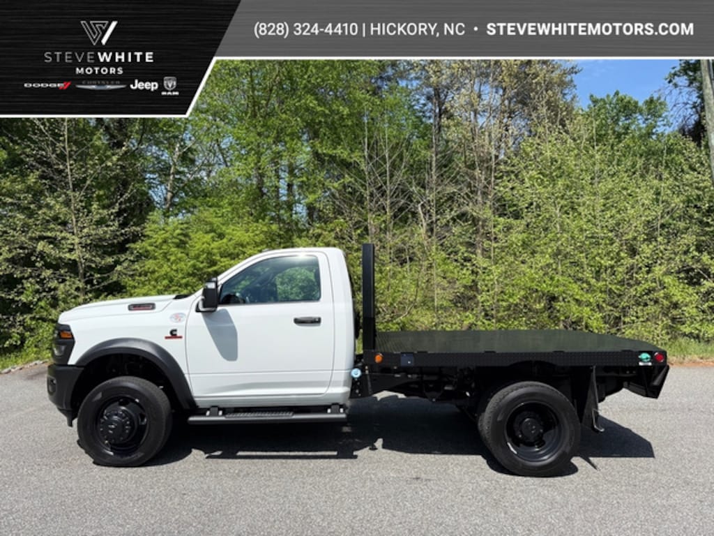 New 2026 Ram 5500 Chassis Cab Tradesman R/C 4WD Cummins 9 Goosebody Pickup