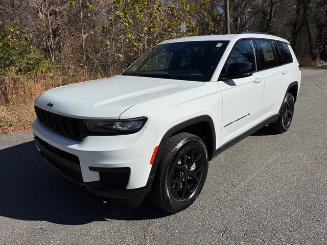 2025 Jeep Grand Cherokee Altitude X photo 2