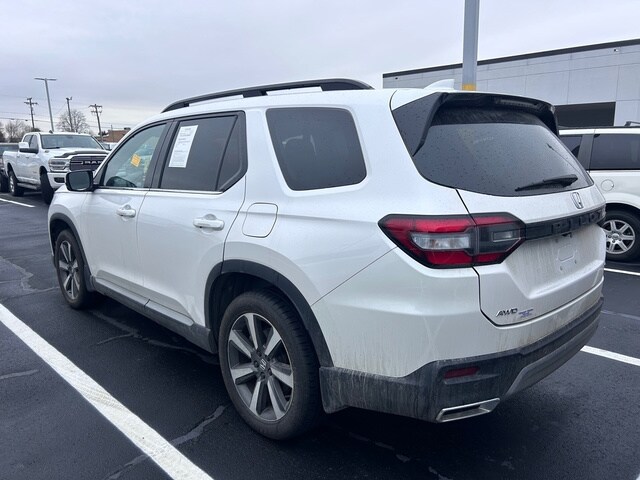 2023 Honda Pilot Touring photo 4
