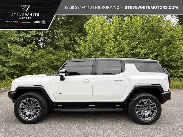 2024 GMC Hummer EV 3X SUV's photo