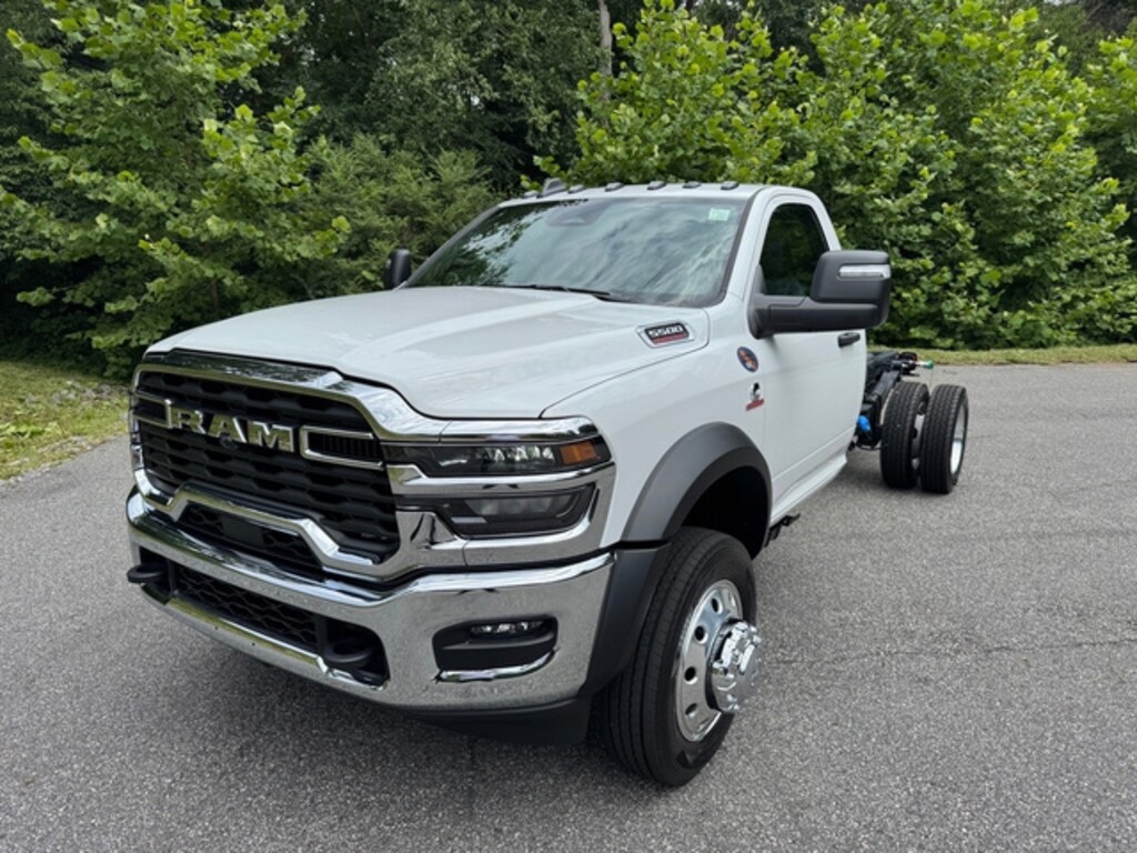 New 2025 Ram 5500 Chassis Cab Tradesman R/C 4WD 84 CA Cummins Pickup