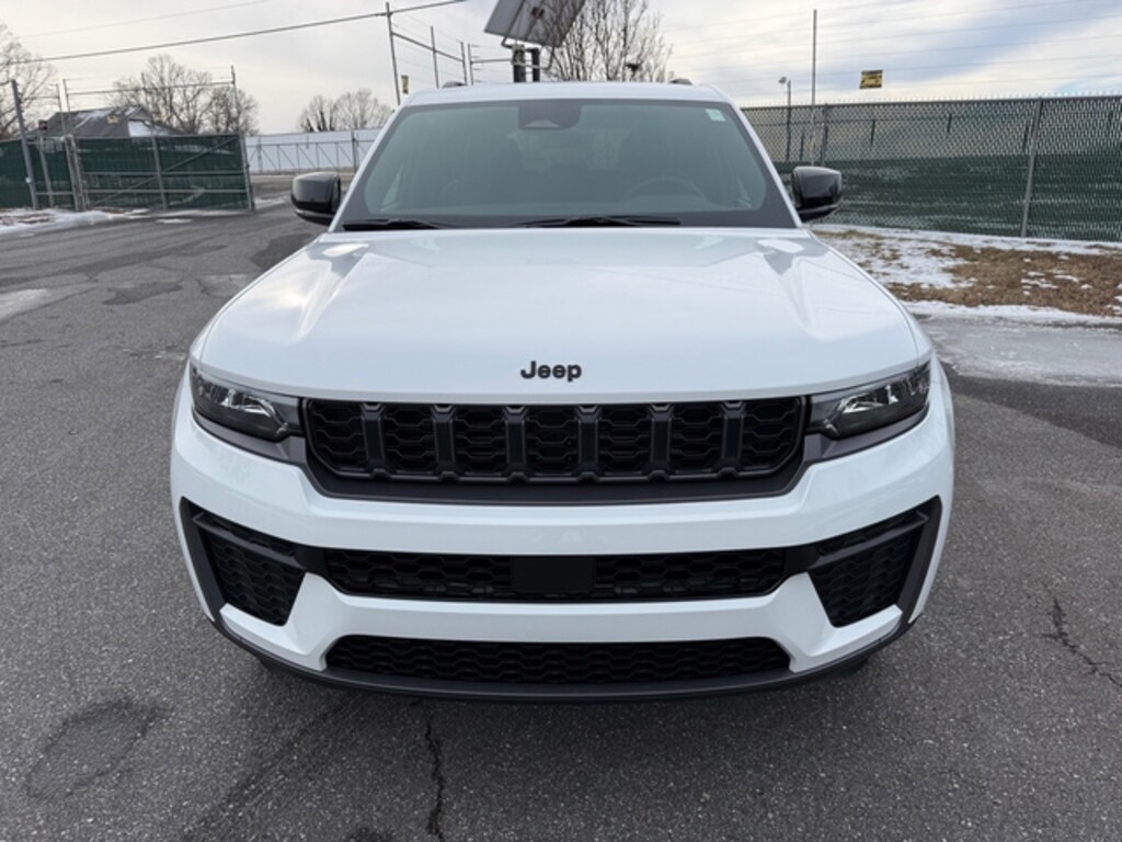 New 2026 Jeep Grand Cherokee Laredo Altitude 4WD Sport Utility
