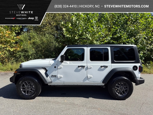 2025 Jeep Wrangler 4-Door Sport S's photo