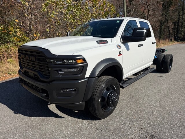 2026 Ram 4500 Tradesman photo 2