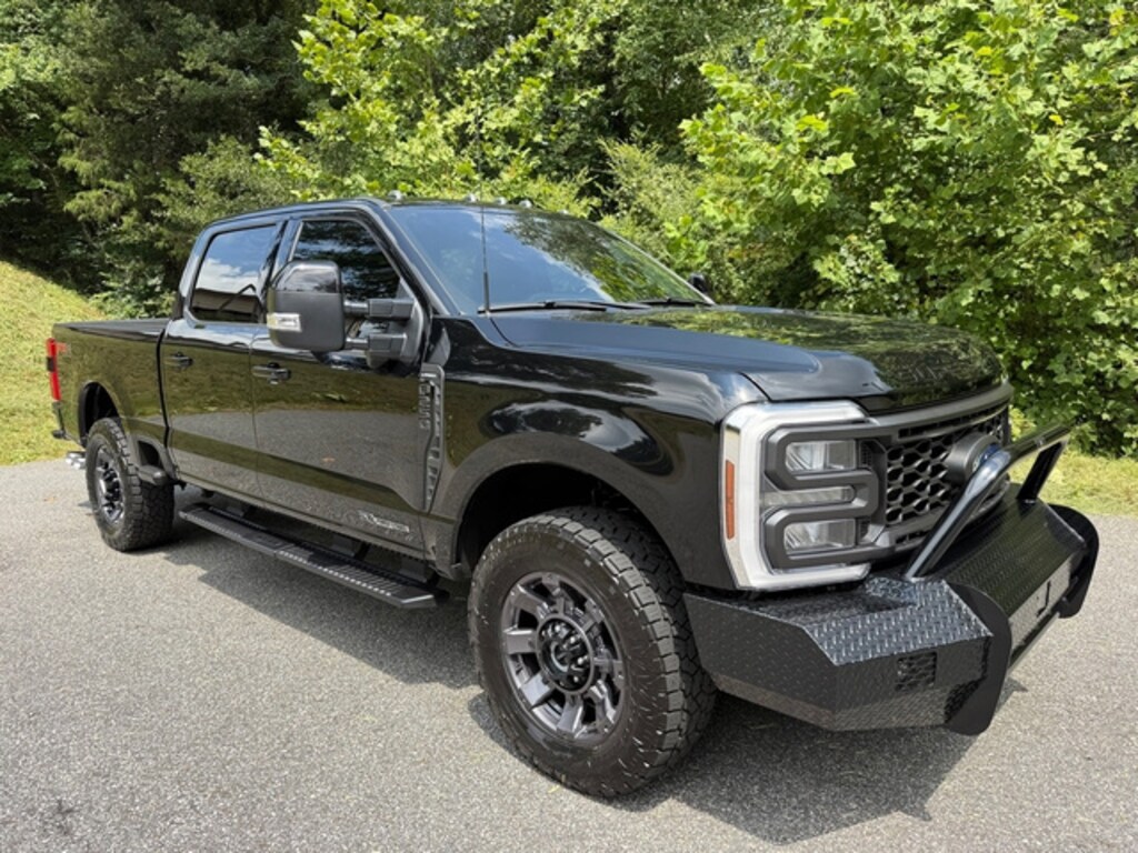 Used 2024 Ford F-250 Lariat Crew 4WD Diesel Truck Crew Cab