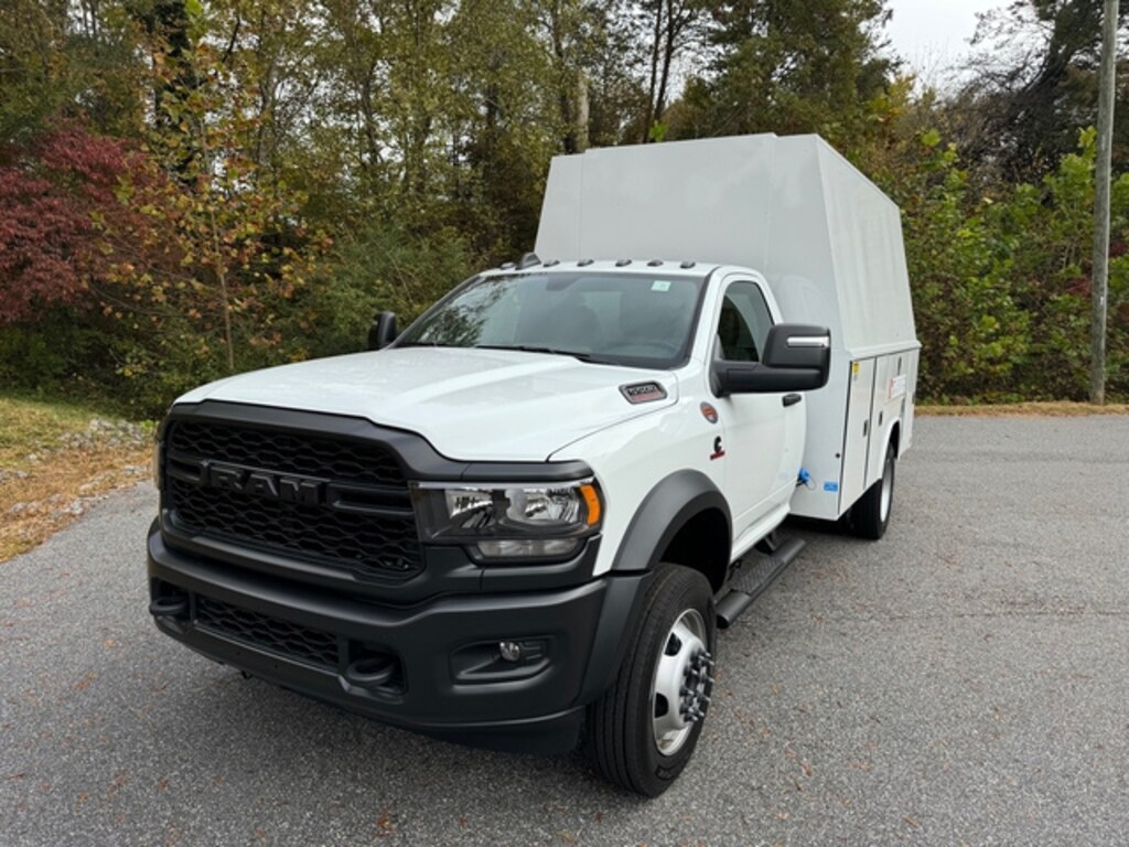 New 2024 Ram 5500 Chassis Cab Tradesman R/C 4WD 84CA Cummins For Sale
