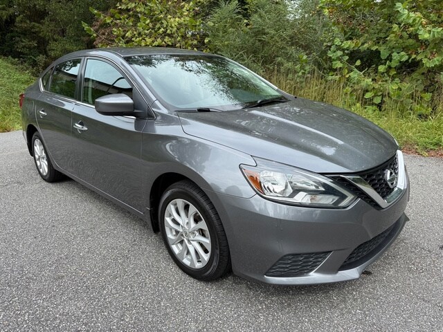 2018 Nissan Sentra SV photo 3