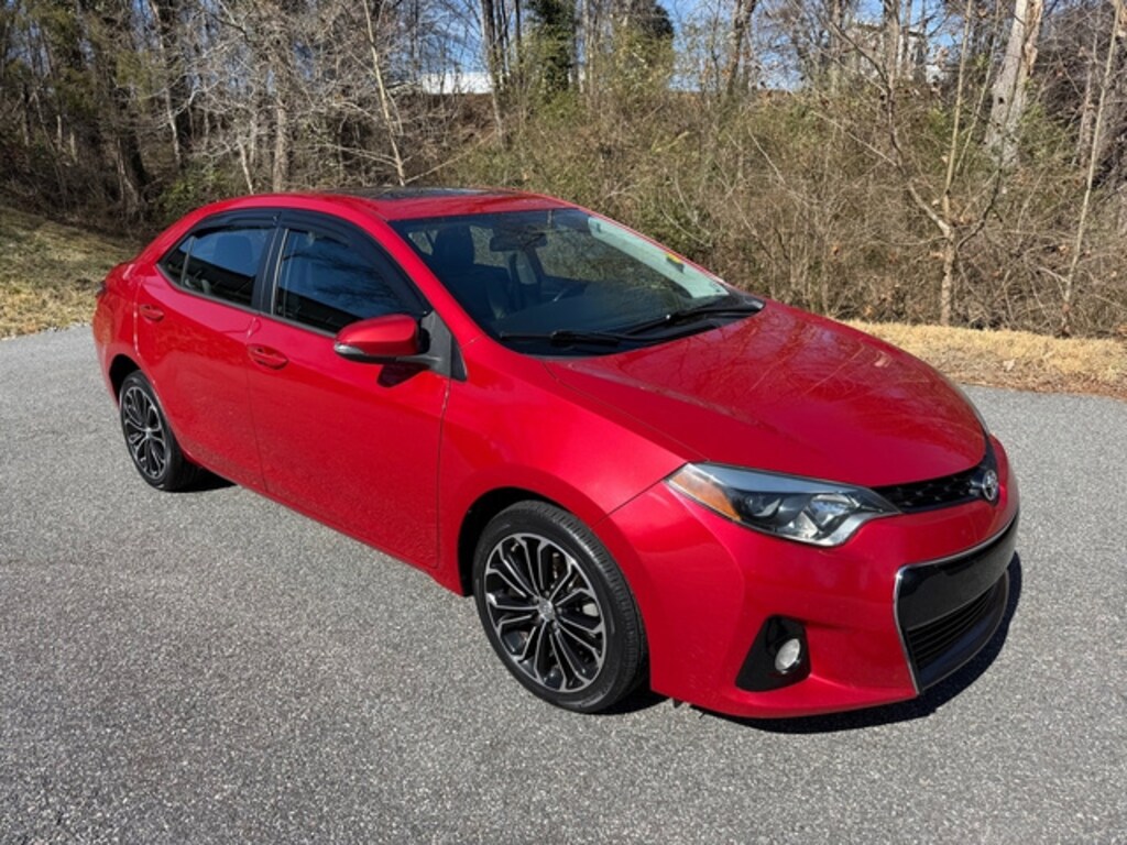 Used 2016 Toyota Corolla Premium Sedan