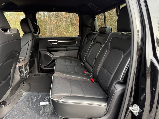 2026 RAM 1500 Laramie - Photo 17