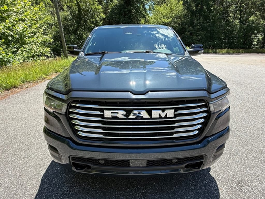 New 2026 Ram 1500 Laramie Crew Hemi 4WD Pickup