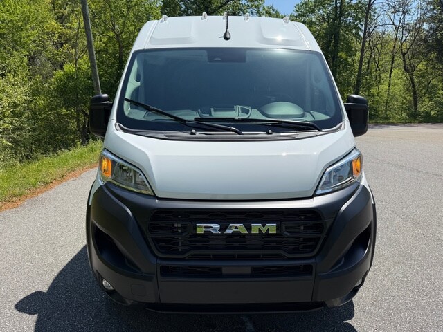2025 Ram ProMaster 2500 photo 3