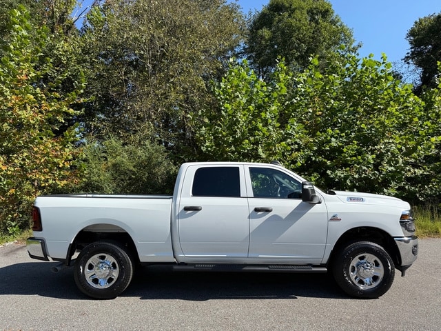 2026 RAM 3500 Tradesman - Photo 6