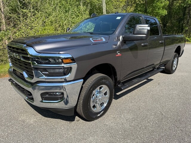 2025 Ram 2500 Tradesman photo 2