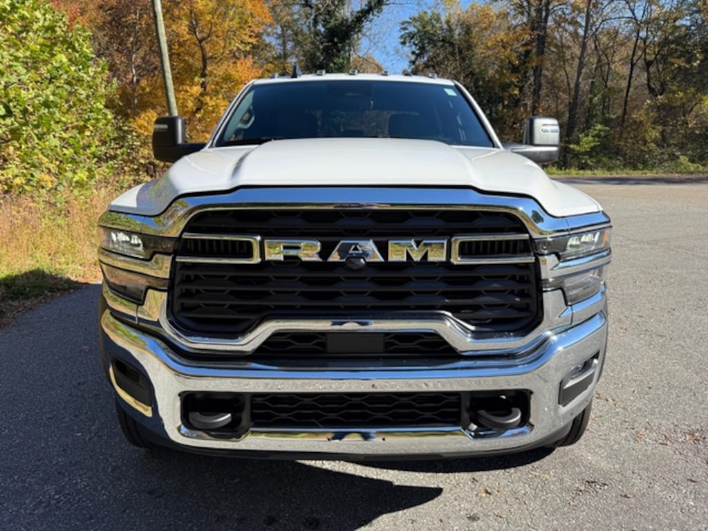 New 2026 Ram 4500 Chassis Cab Tradesman Crew 4WD 60 CA Cummins Pickup