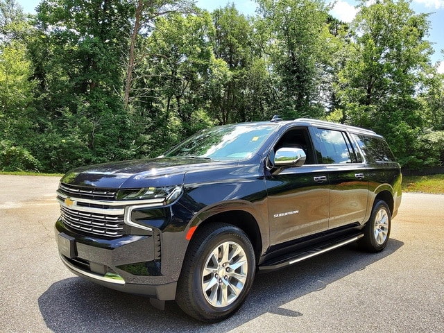 Used 2023 Chevrolet Suburban Premier with VIN 1GNSKFKDXPR198444 for sale in Newton, NC