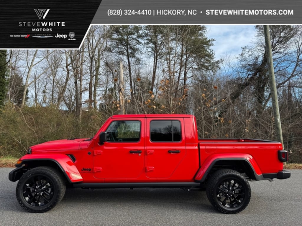 Used 2025 Jeep Gladiator Nighthawk Truck Crew Cab