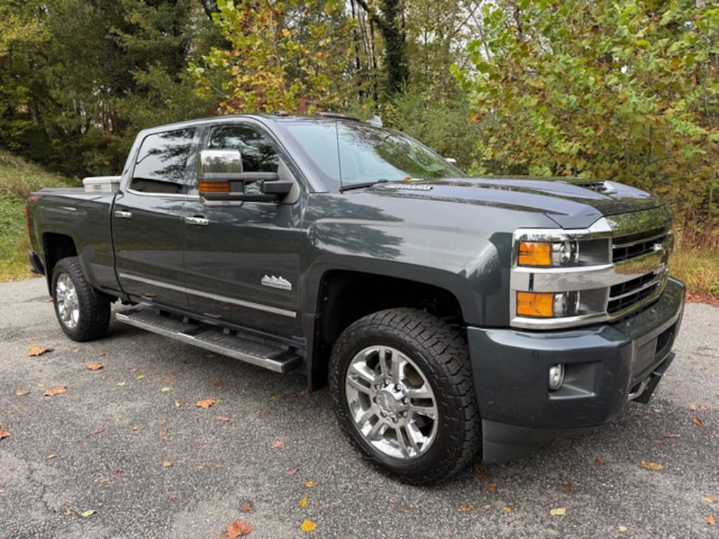 Used 2019 Chevrolet Silverado 2500HD High Country Truck Crew Cab
