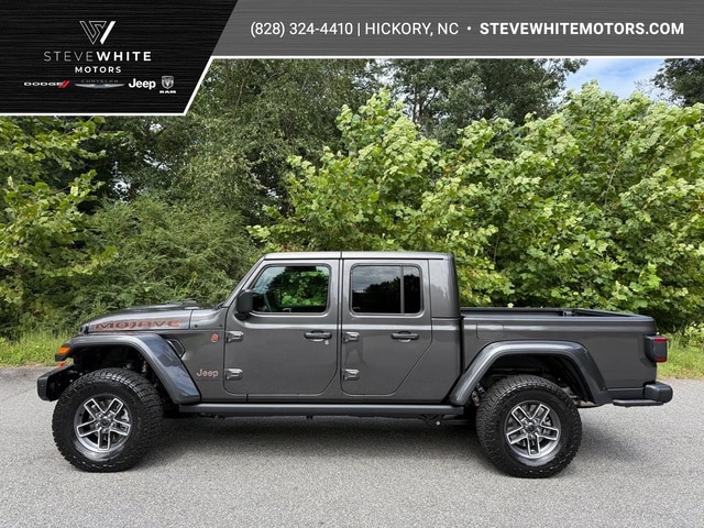 2025 Jeep Gladiator Pickup 