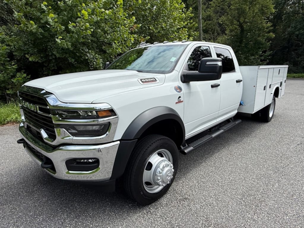 New 2026 Ram 5500 Chassis Cab Tradesman Crew 4WD Cummins 11 Service Body Pickup