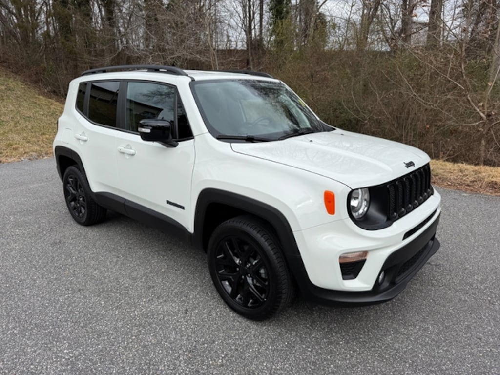 Used 2023 Jeep Renegade Altitude 4WD SUV