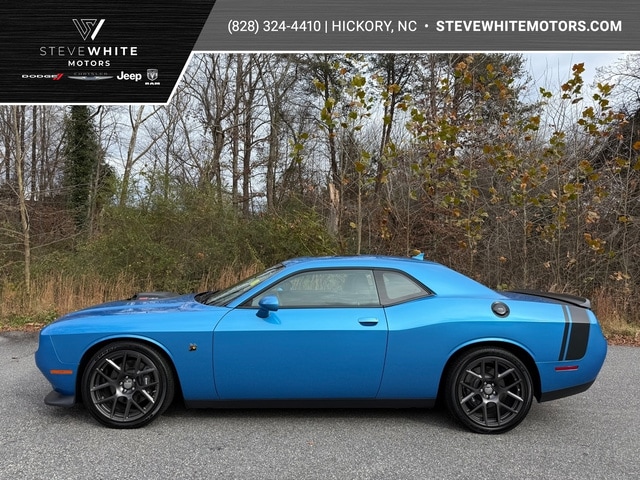 2016 Dodge Challenger Scat Pack's photo