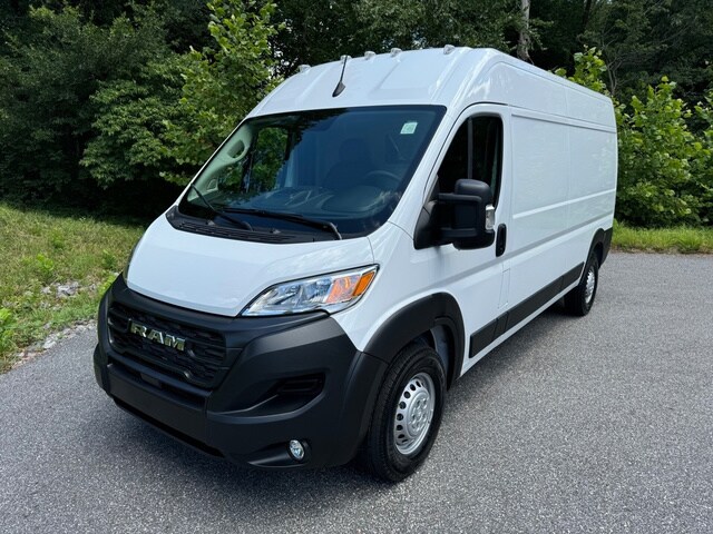 2024 Ram ProMaster 2500 photo 2