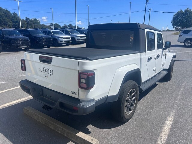 2022 Jeep Gladiator Overland photo 3